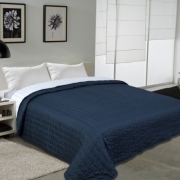 Tumši zilas krāsas gultas pārklājs 240x260